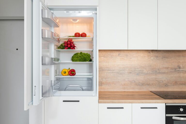 What Temperature Should My LG Smart Counter-Depth MAX Refrigerator Be At?