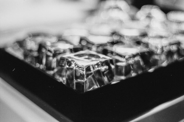 How Many Grams of Sugar in a Sugar Cube? (Quick Answer + FAQ)