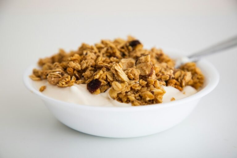 How to Choose Greek Yogurt With No Added Sugar (2026 Buyer’s Guide)