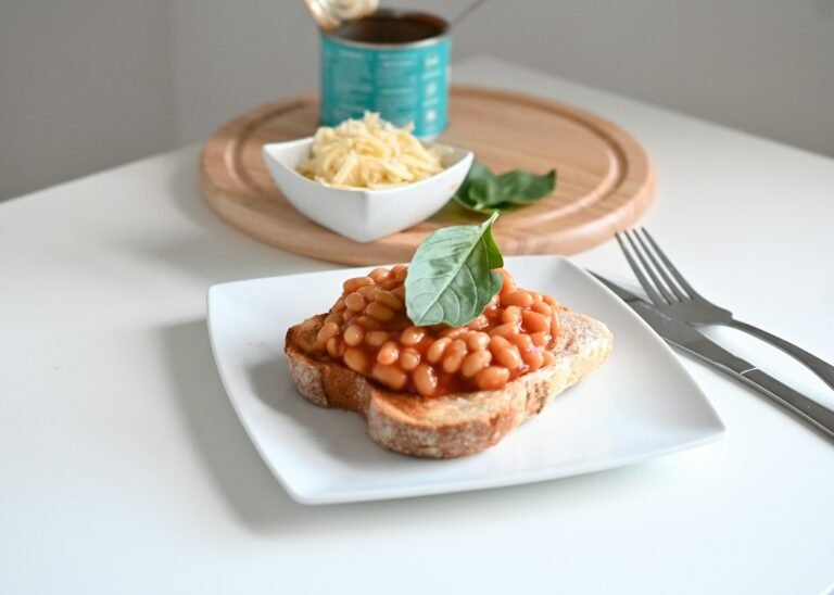 Beans on Toast British Style: How to Make It the Proper Way in 2026